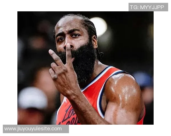 四冠中锋提前备战新赛季展现冠军气质与决心