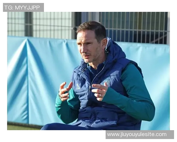 英媒报道班福德与兰帕德重聚考文垂训练昔日切尔西队友再续情谊